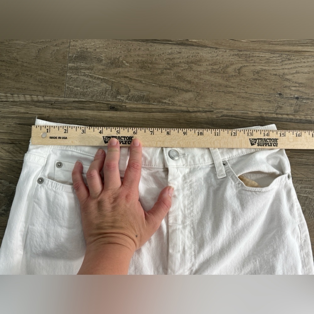 7 for all Mankind High Rise Flare Snap Leg - Picture 5 of 13